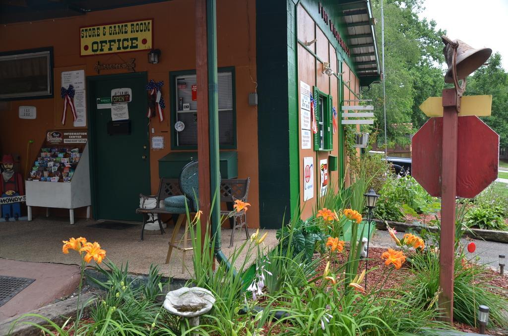 Ft. Wilderness Rv Park And Campground Whittier エクステリア 写真