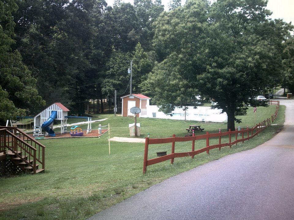 Ft. Wilderness Rv Park And Campground Whittier エクステリア 写真